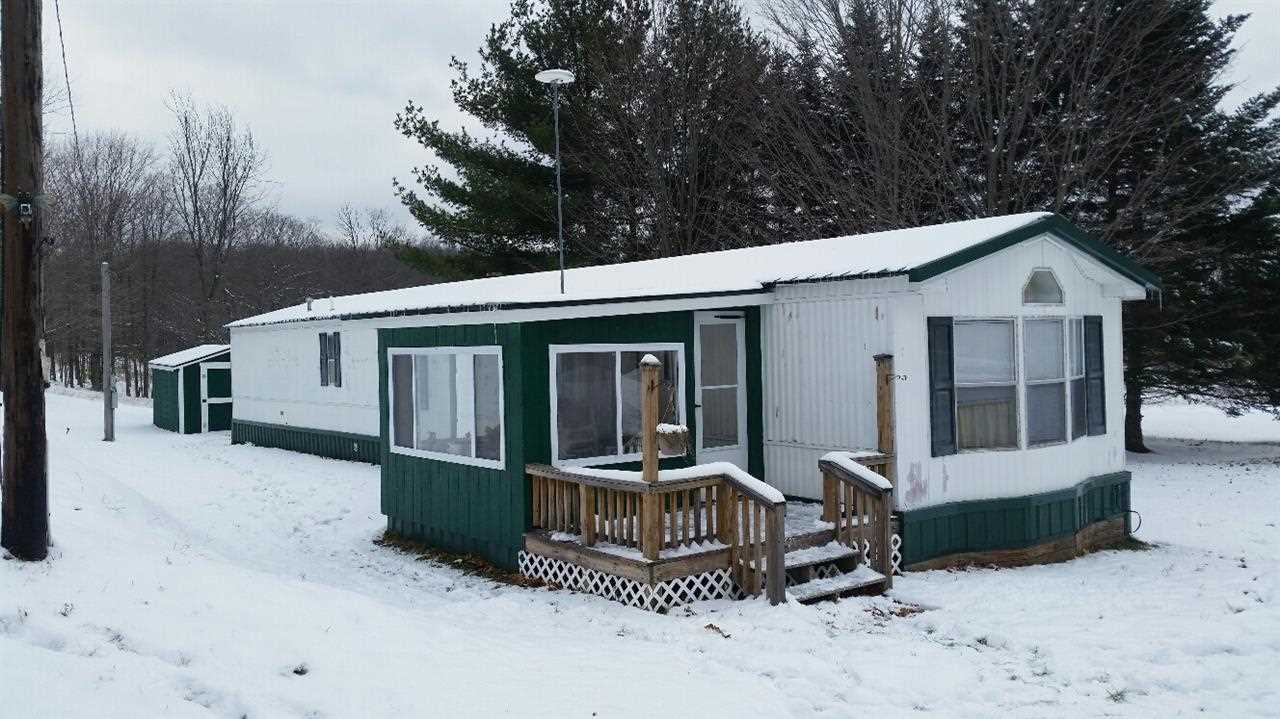 658 East 26 Road Boon, MI 49618 - Photo 2 of 26 1792426-1.JPG