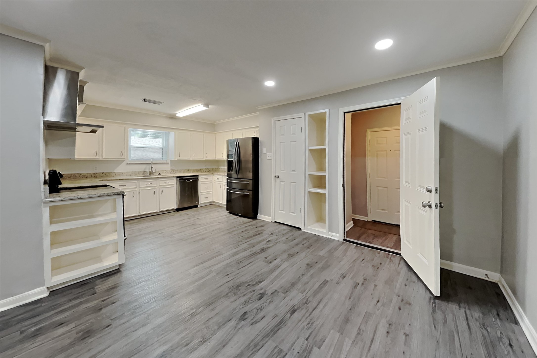 3302 Long Shadows Street Spring, TX 77380 - Photo 5 of 18