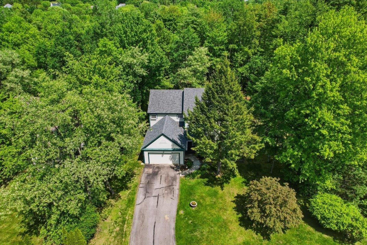 64 Stonegate Lane Shelburne, VT 05482 - Photo 6 of 45