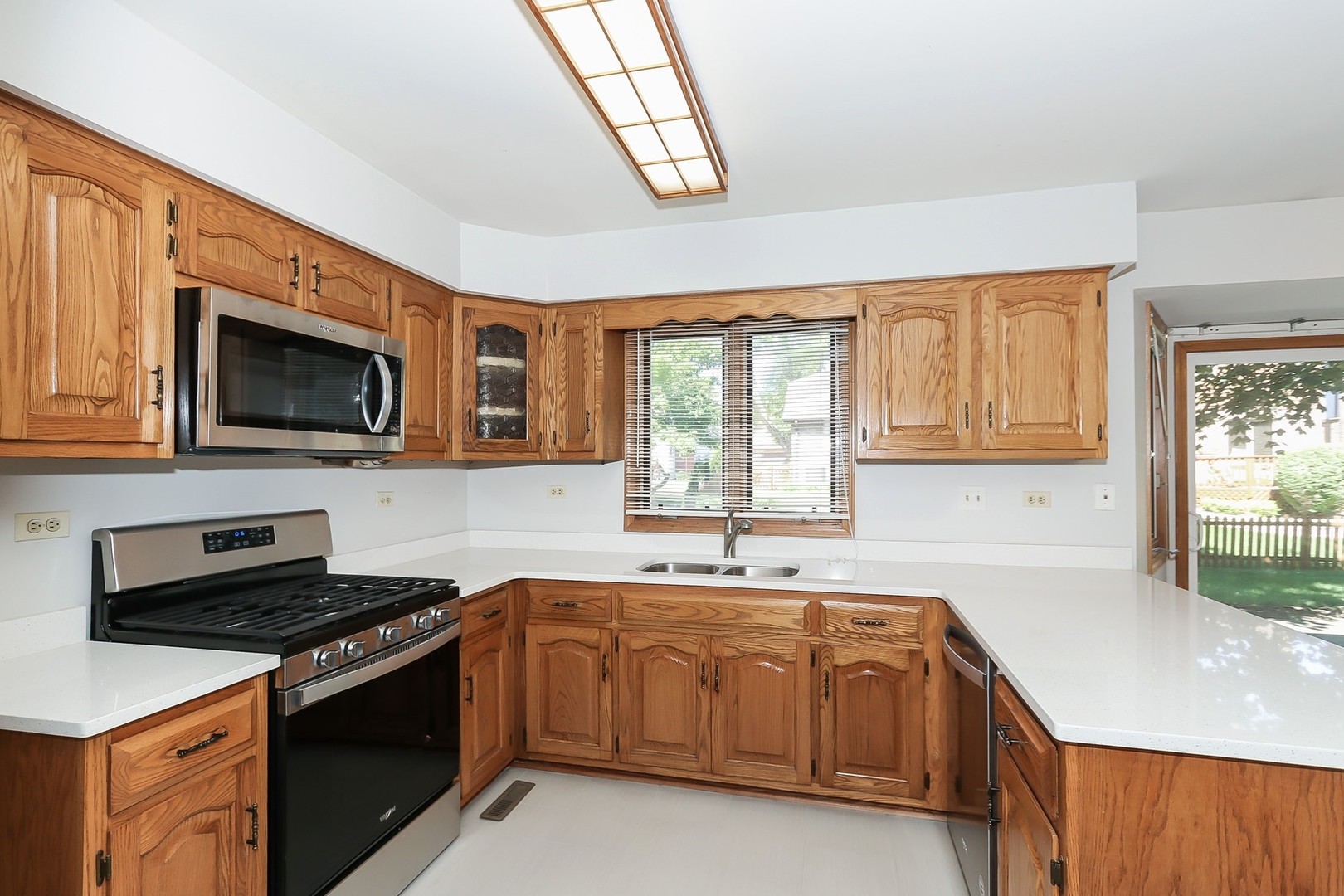 1260 Westridge Place Addison, IL 60101 - Photo 12 of 40