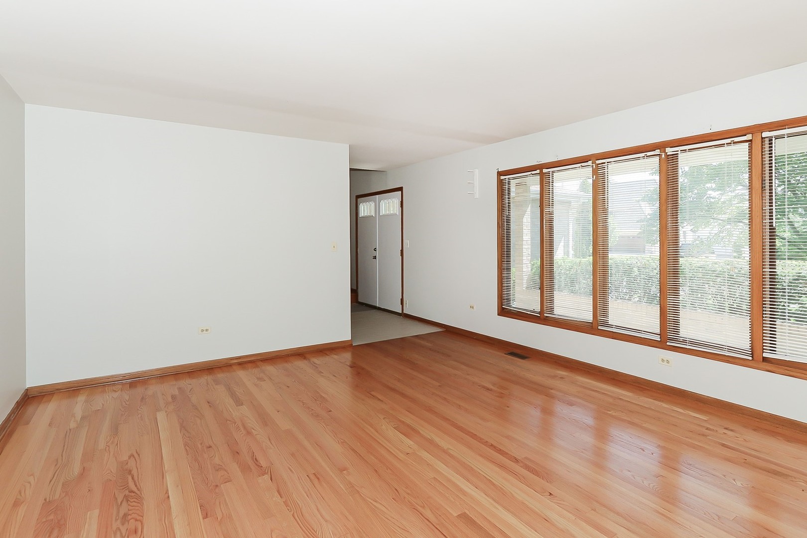 1260 Westridge Place Addison, IL 60101 - Photo 8 of 40