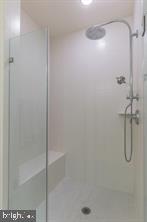 44782 Tiverton Square Ashburn, VA 20147 - Photo 10 of 26 a bathroom with a shower