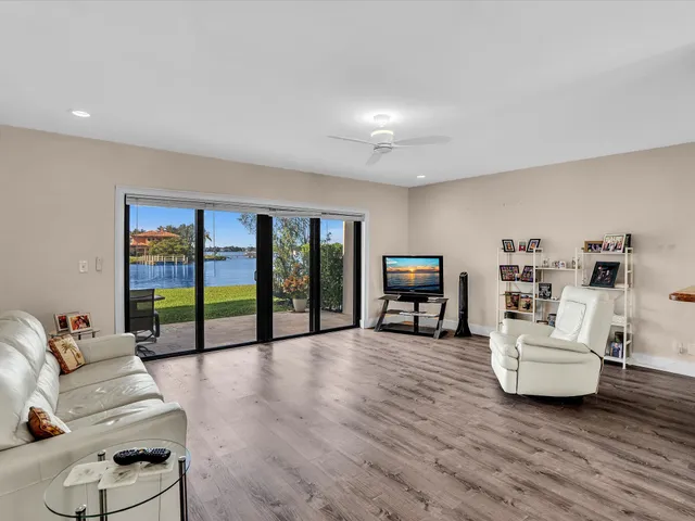 $7,500 | 3474 South Ocean Boulevard, Unit 3, Palm Beach, FL 33480