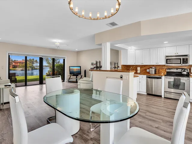 $7,500 | 3474 South Ocean Boulevard, Unit 3, Palm Beach, FL 33480