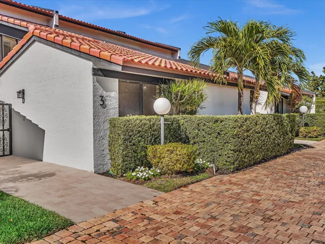 $7,500 | 3474 South Ocean Boulevard, Unit 3, Palm Beach, FL 33480