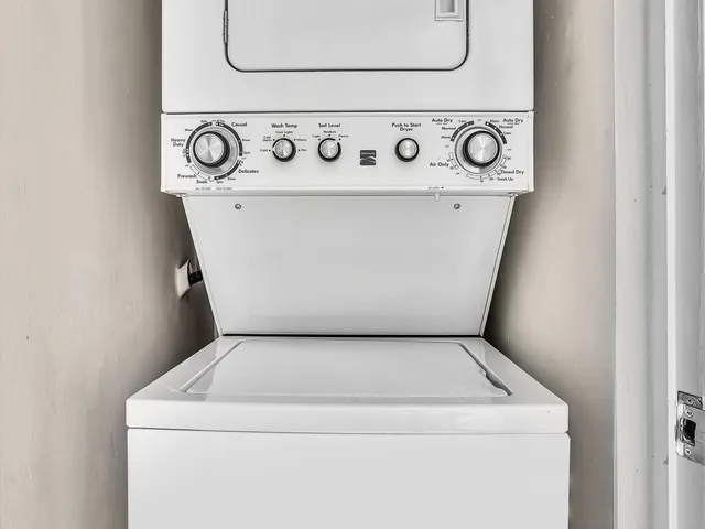 $7,500 | 3474 South Ocean Boulevard, Unit 3, Palm Beach, FL 33480