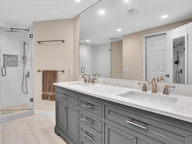 $7,500 | 3474 South Ocean Boulevard, Unit 3, Palm Beach, FL 33480