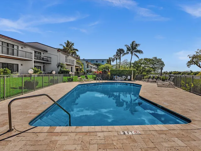 $7,500 | 3474 South Ocean Boulevard, Unit 3, Palm Beach, FL 33480