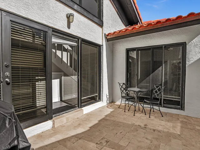 $7,500 | 3474 South Ocean Boulevard, Unit 3, Palm Beach, FL 33480