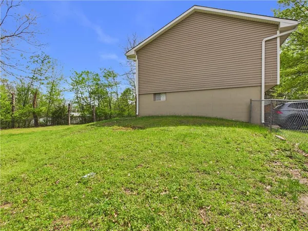 $235,000 | 214 Southeast 51 Road, Warrensburg, MO 64093