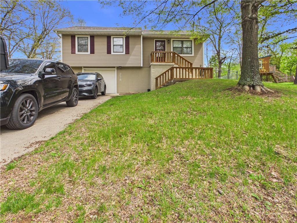214 Southeast 51 Road Warrensburg, MO 64093 - Photo 4 of 40