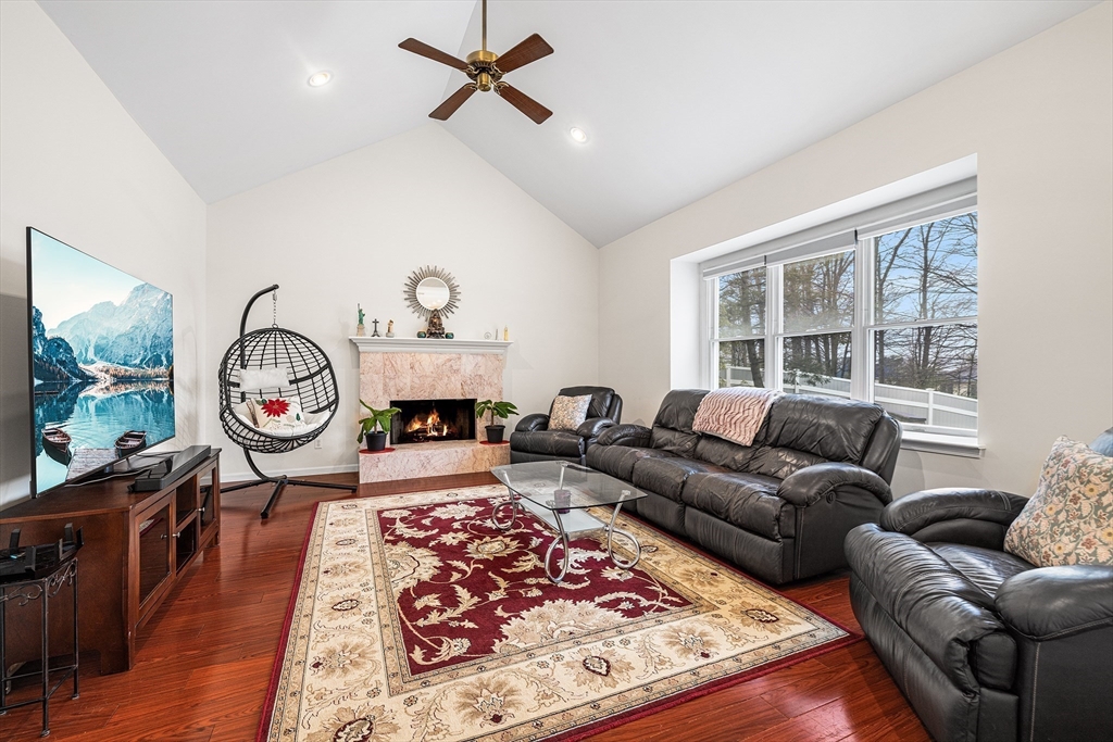 37 Hawthorne Road Shrewsbury, MA 01545 - Photo 9 of 42 Gallery Image 9