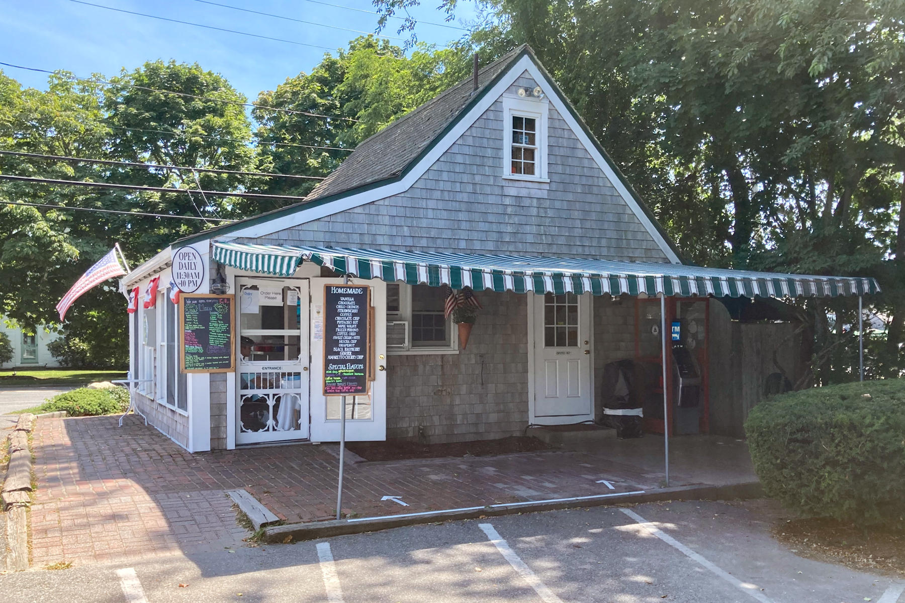 8 Beach Road, Unit 5 Orleans, MA 02653 - Photo 31 of 37 Smitty's Ice Cream
