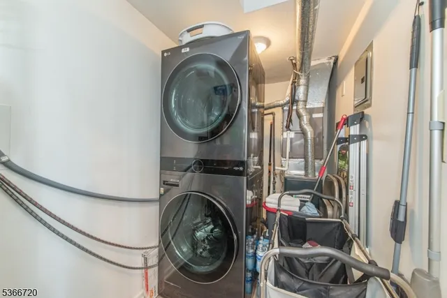 $350,000 | 19 Crystal Lane, Unit 19, Paterson, NJ 07501