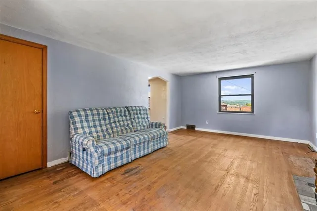 $120,000 | 406 Juniper Street, McKeesport, PA 15132