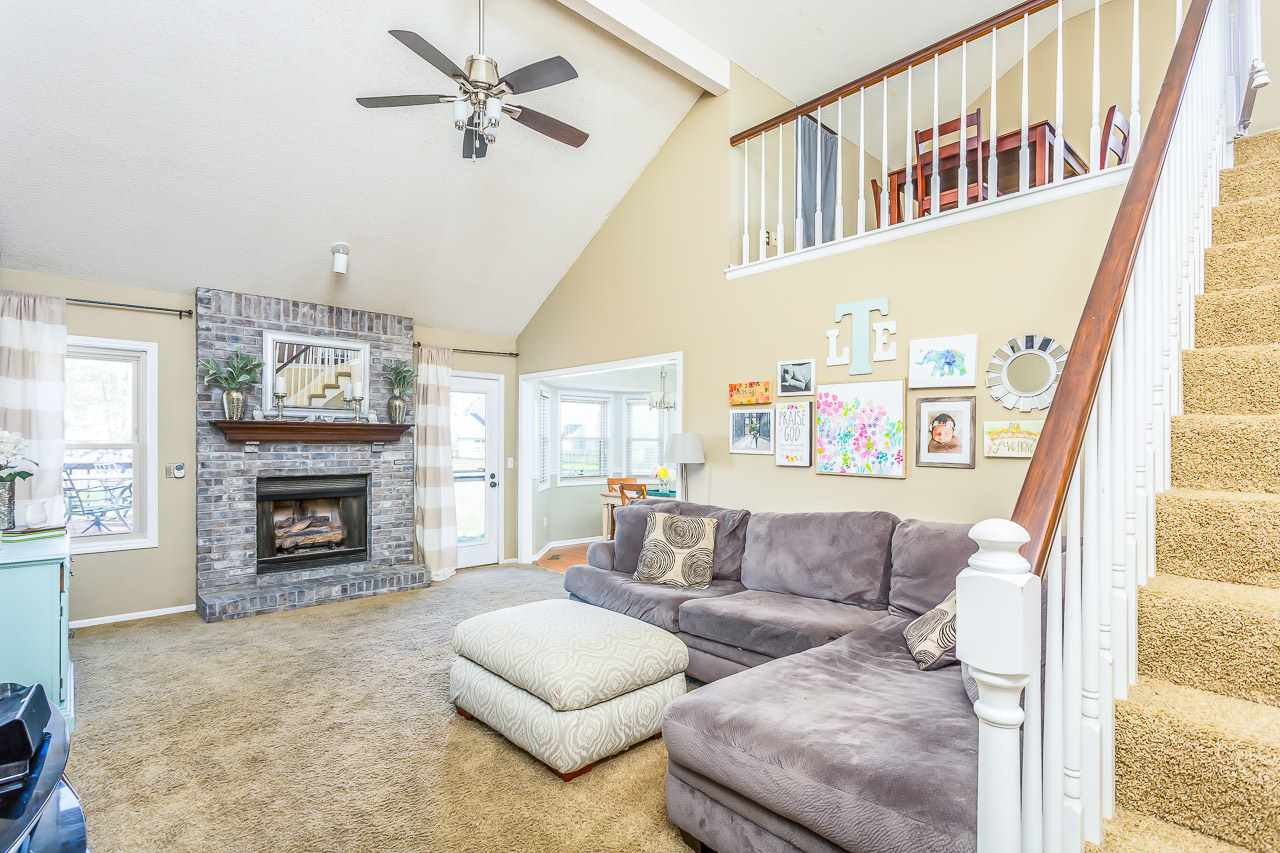 303 Stormy Ridge Place Fort Wayne, IN 46804 - Photo 4 of 34