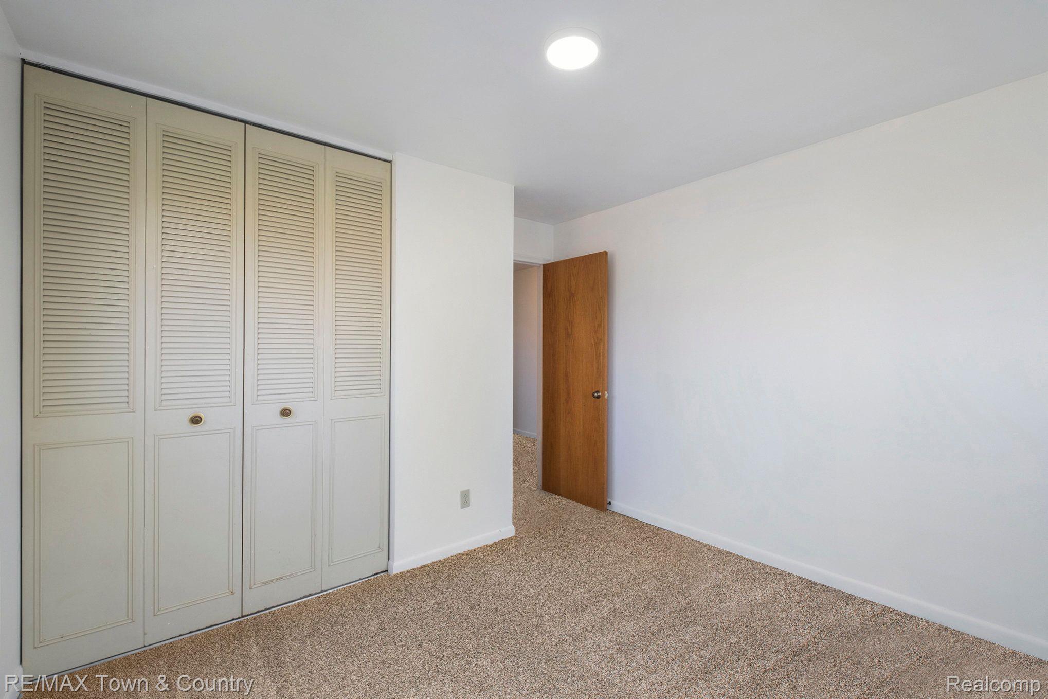 1285 North Van Vleet Road Flushing, MI 48433 - Photo 26 of 34 Gallery Image 26
