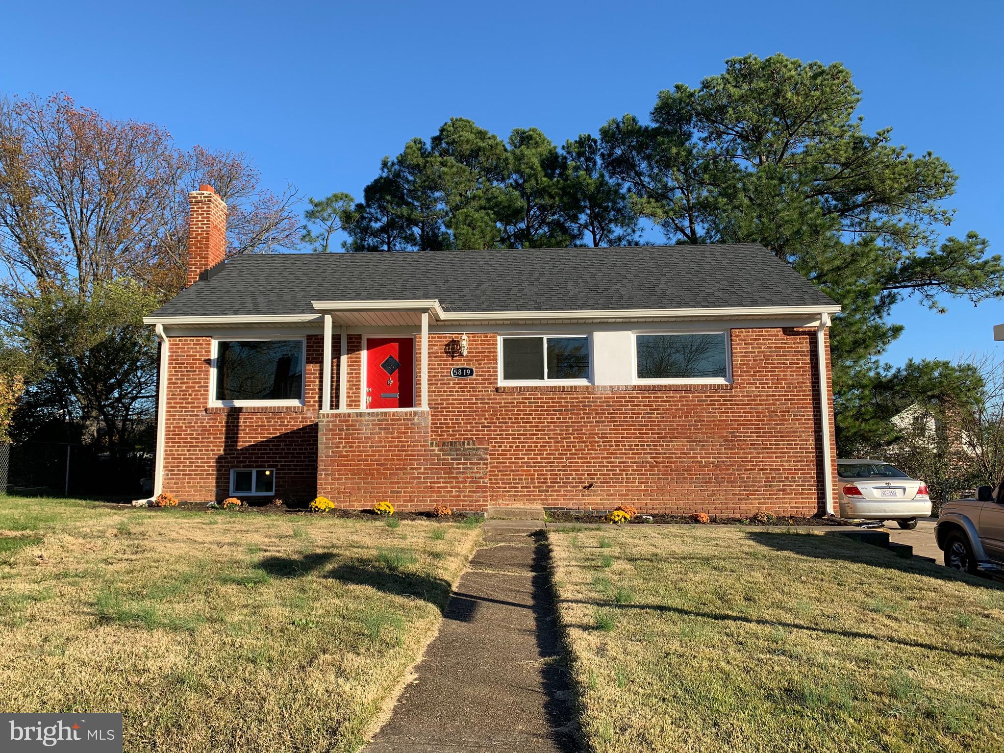 Welcome to 5819 CRAIG ST.