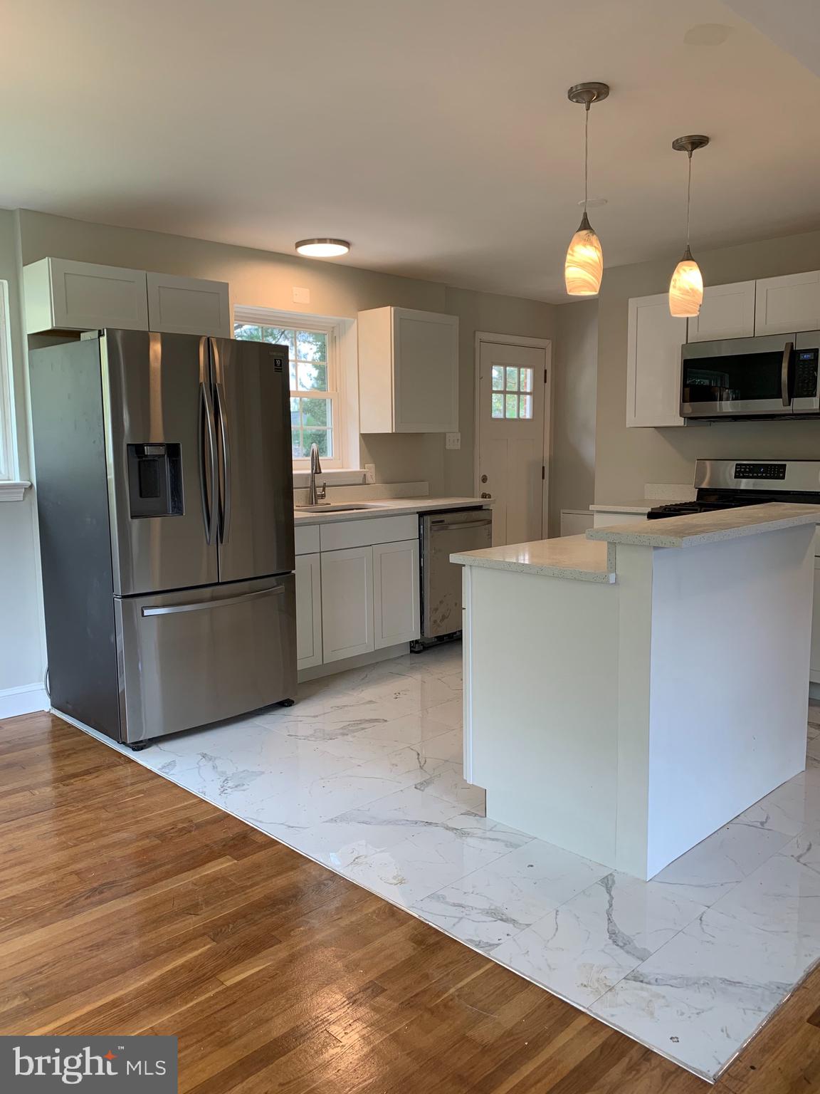 5819 Craig Street Springfield, VA 22150 - Photo 8 of 48 Gourmet Kitchen with SS and Granite.