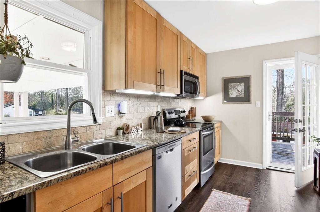 834 Alberson Court Decatur, GA 30033 - Photo 17 of 37