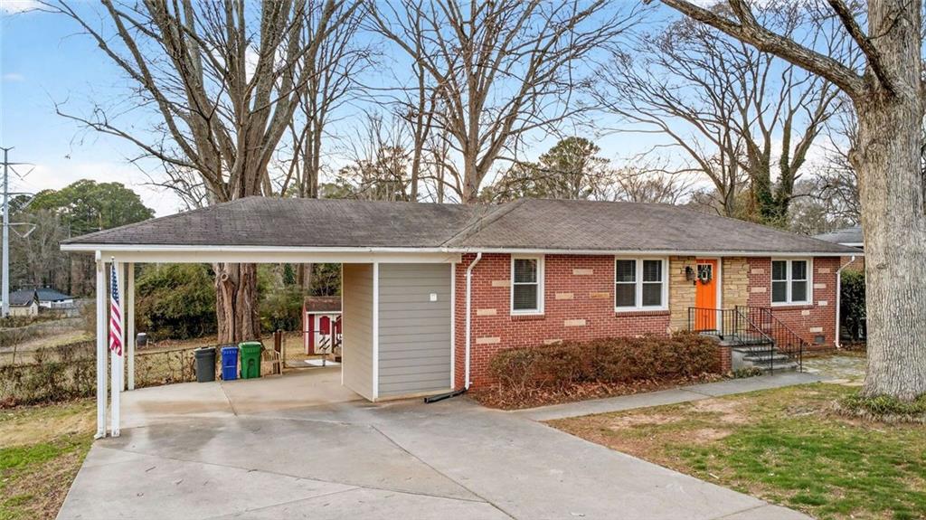 834 Alberson Court Decatur, GA 30033 - Photo 3 of 37