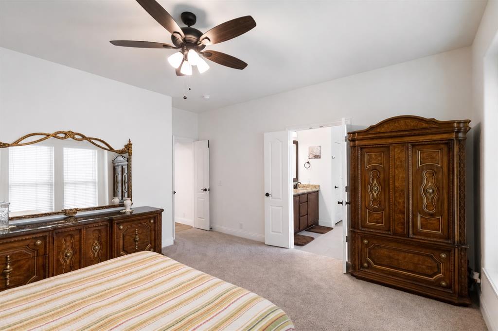 1013 Timber Ridge Drive Justin, TX 76247 - Photo 11 of 40
