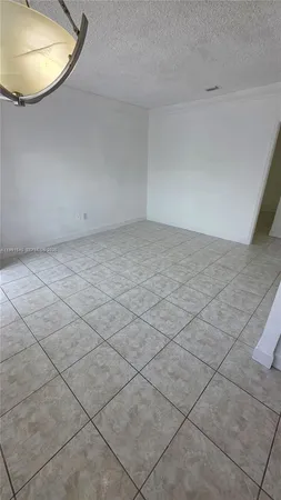 $1,800 | 2114 Biarritz Drive, Unit 2, Miami Beach, FL 33141