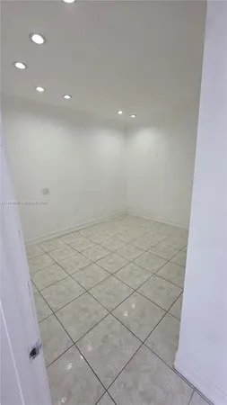 $1,800 | 2114 Biarritz Drive, Unit 2, Miami Beach, FL 33141