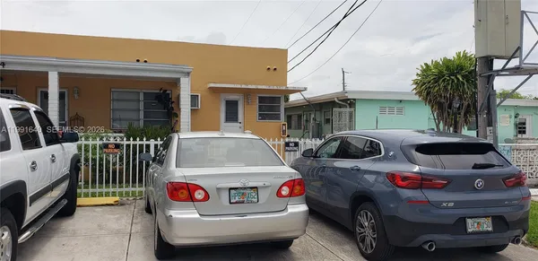 $1,800 | 2114 Biarritz Drive, Unit 2, Miami Beach, FL 33141