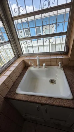 $1,800 | 2114 Biarritz Drive, Unit 2, Miami Beach, FL 33141