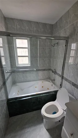 $1,800 | 2114 Biarritz Drive, Unit 2, Miami Beach, FL 33141