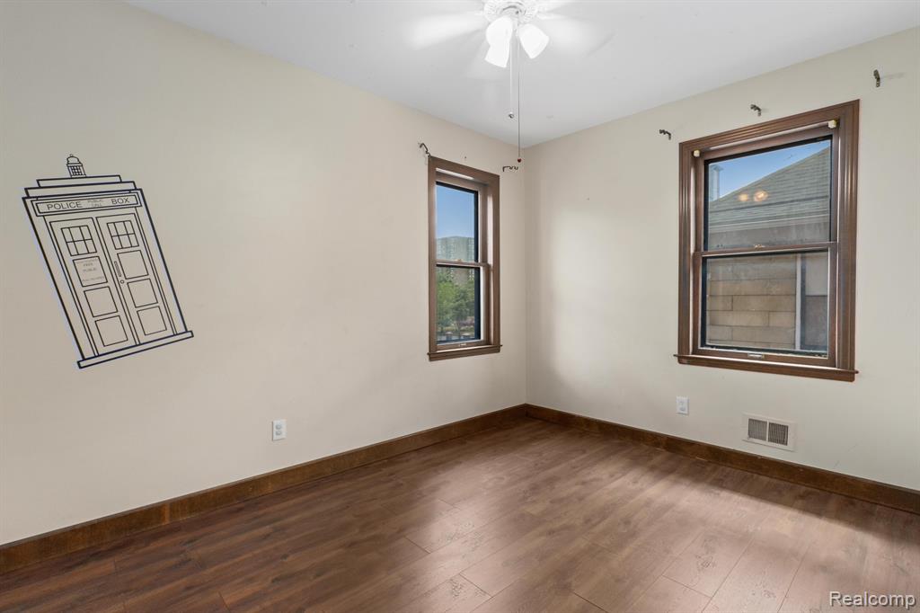 739 Delaware Street Detroit, MI 48202 - Photo 40 of 70