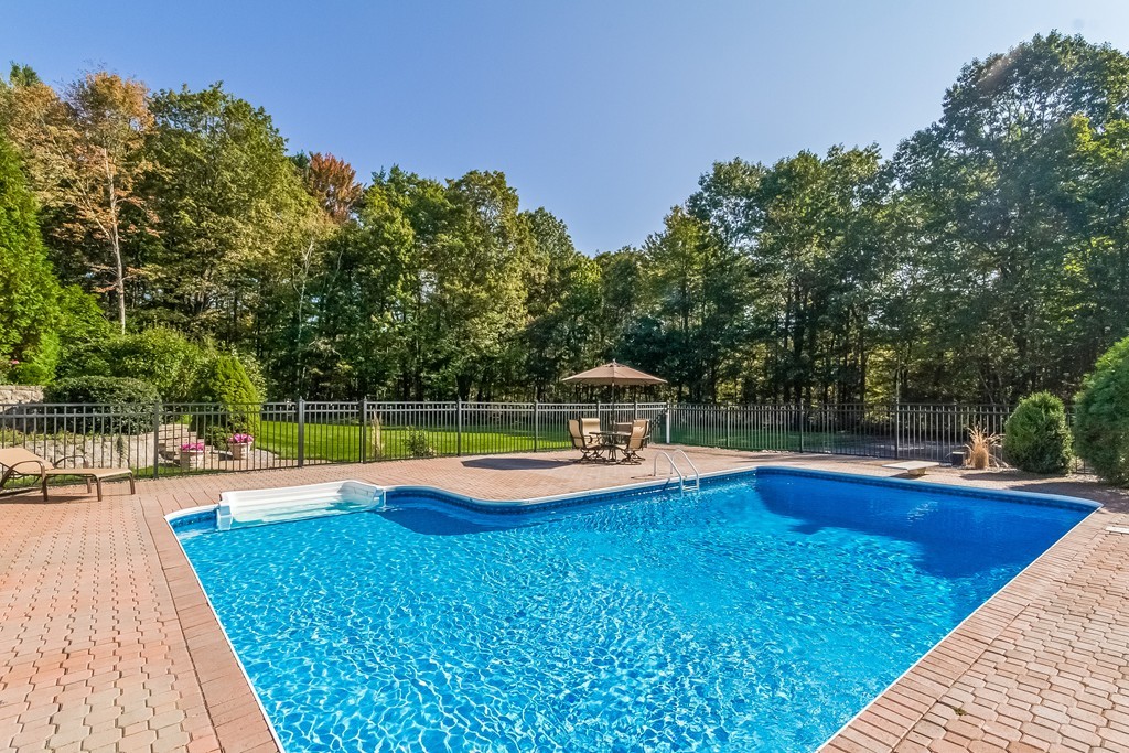 152 Fitchburg Road Townsend, MA 01469 - Photo 4 of 30 Gallery Image 4