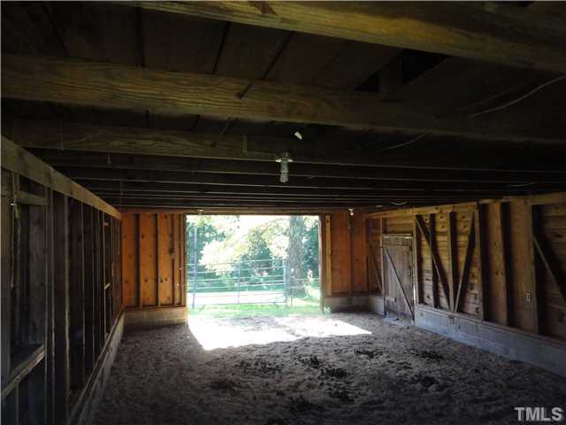 1614 Hamlin Road Durham, NC 27704 - Photo 14 of 25 Gallery Image 14