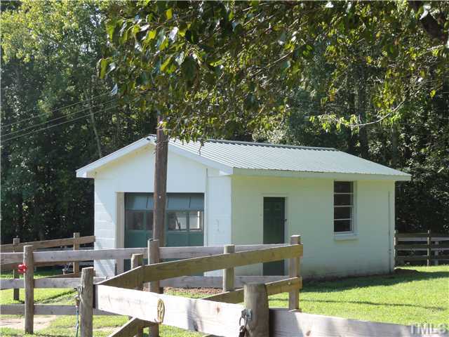 1614 Hamlin Road Durham, NC 27704 - Photo 16 of 25 Gallery Image 16