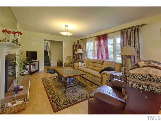 1614 Hamlin Road Durham, NC 27704 - Photo 3 of 25 Gallery Image 3