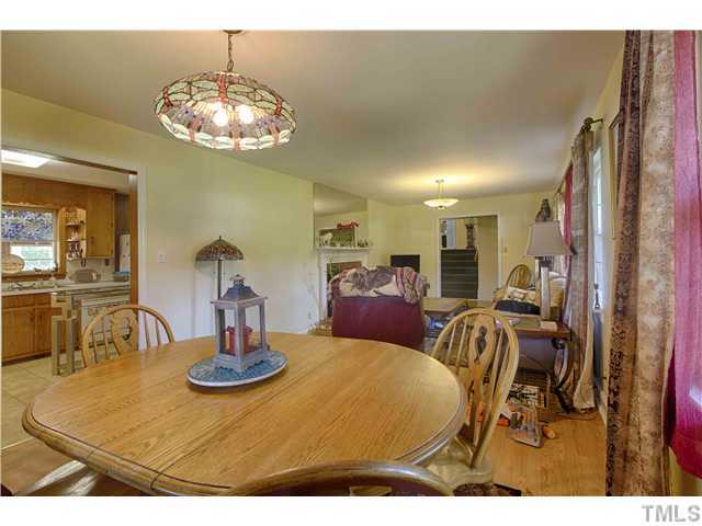 1614 Hamlin Road Durham, NC 27704 - Photo 4 of 25 Gallery Image 4