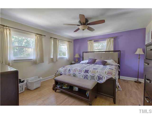 1614 Hamlin Road Durham, NC 27704 - Photo 6 of 25 Gallery Image 6