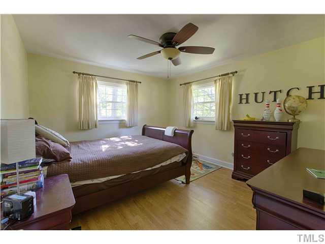 1614 Hamlin Road Durham, NC 27704 - Photo 7 of 25 Gallery Image 7