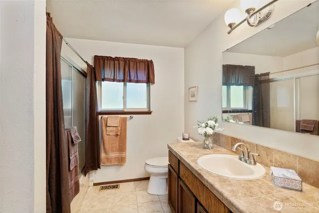 $610,000 | 29970 Gamble Place Northeast, Kingston, WA 98346