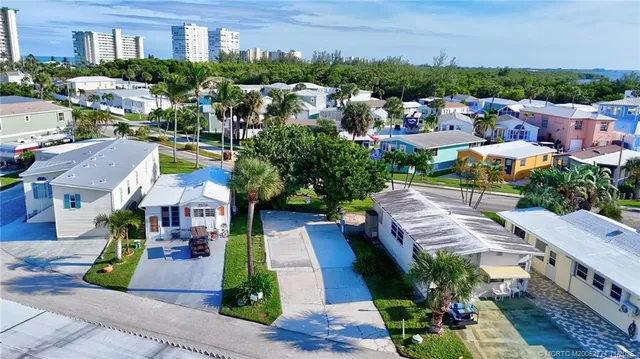 $219,900 | 2105 Nettles Boulevard, Jensen Beach, FL 34957