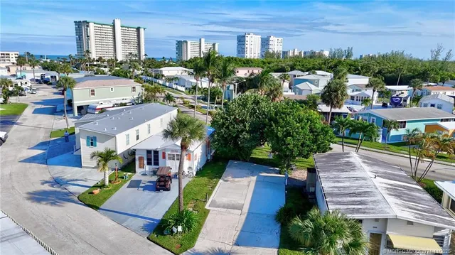 $219,900 | 2105 Nettles Boulevard, Jensen Beach, FL 34957
