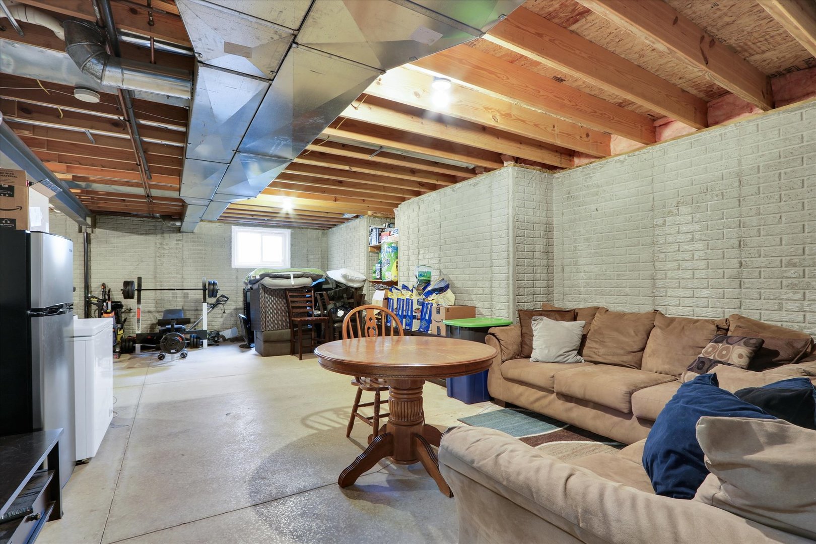 3808 Pebblebrook Lane Champaign, IL 61822 - Photo 26 of 31 a living room with furniture