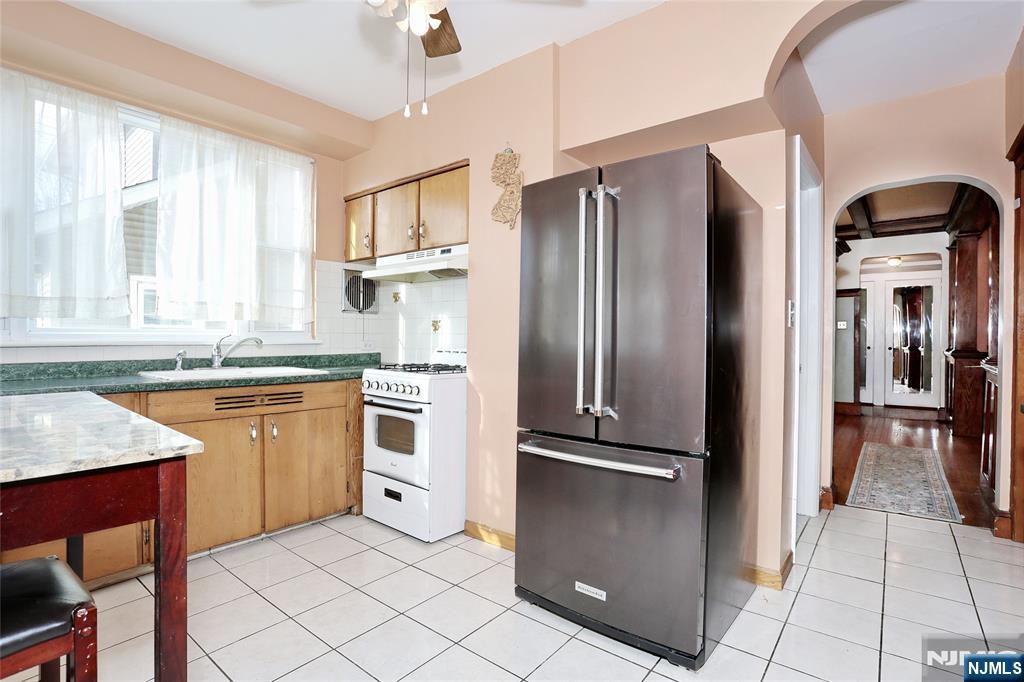 5 Prospect Street Hawthorne, NJ 07506 - Photo 11 of 32