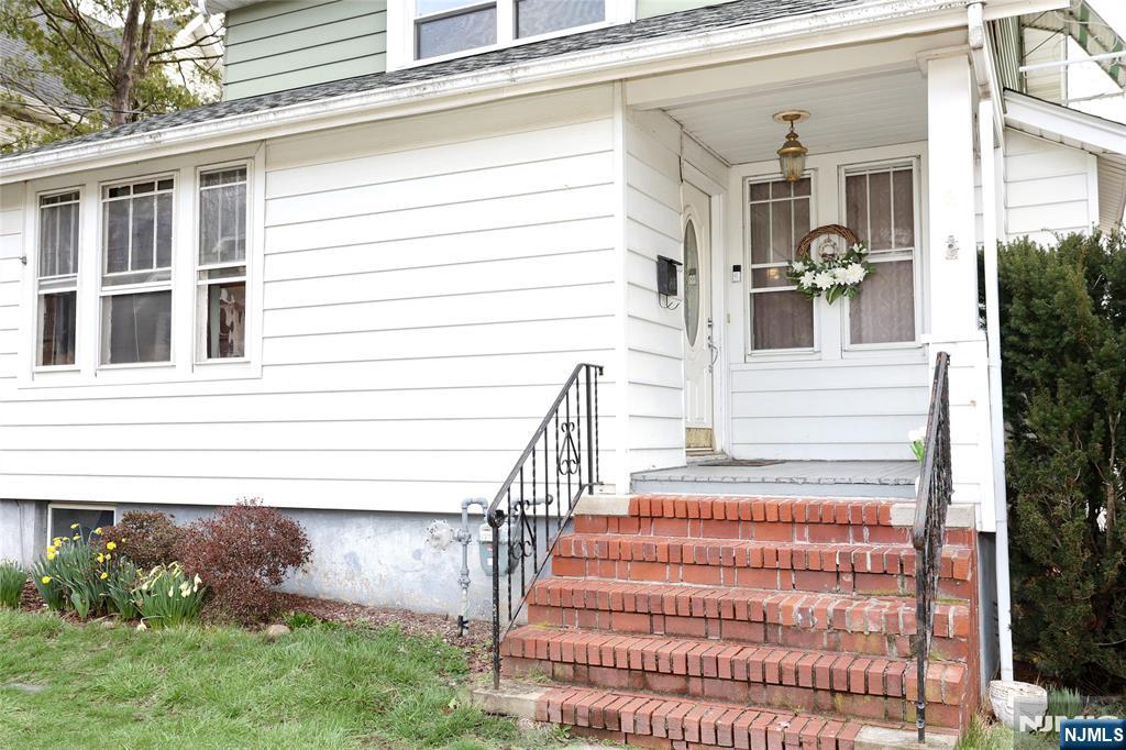 5 Prospect Street Hawthorne, NJ 07506 - Photo 2 of 32