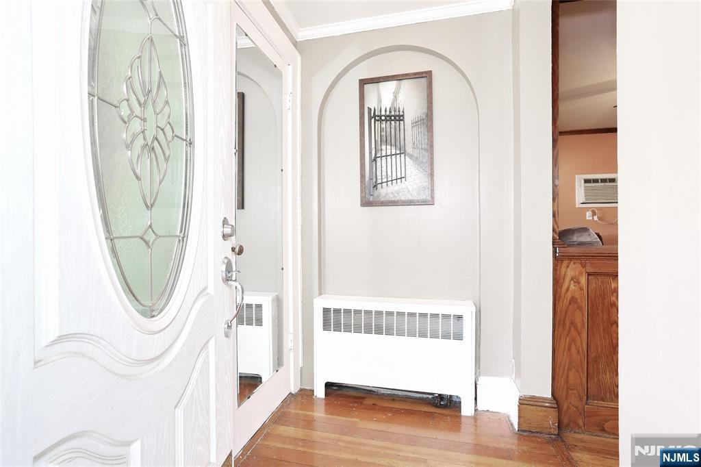 5 Prospect Street Hawthorne, NJ 07506 - Photo 3 of 32