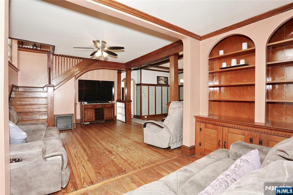 5 Prospect Street Hawthorne, NJ 07506 - Photo 7 of 32