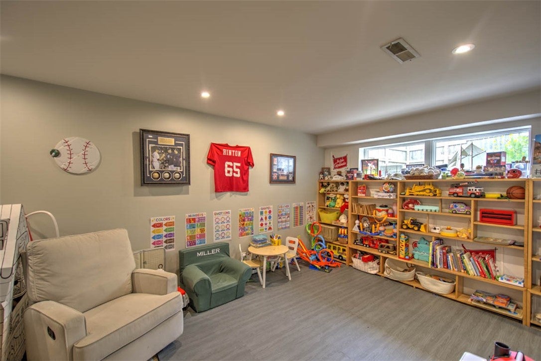 23 Oak Ridge Drive Decatur, IL 62521 - Photo 14 of 38 Gallery Image 14