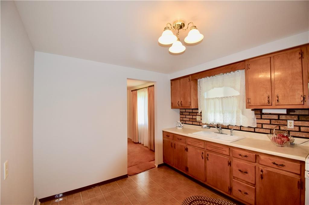 110 Lawest Road Natrona Heights, PA 15065 - Photo 12 of 42 Gallery Image 12