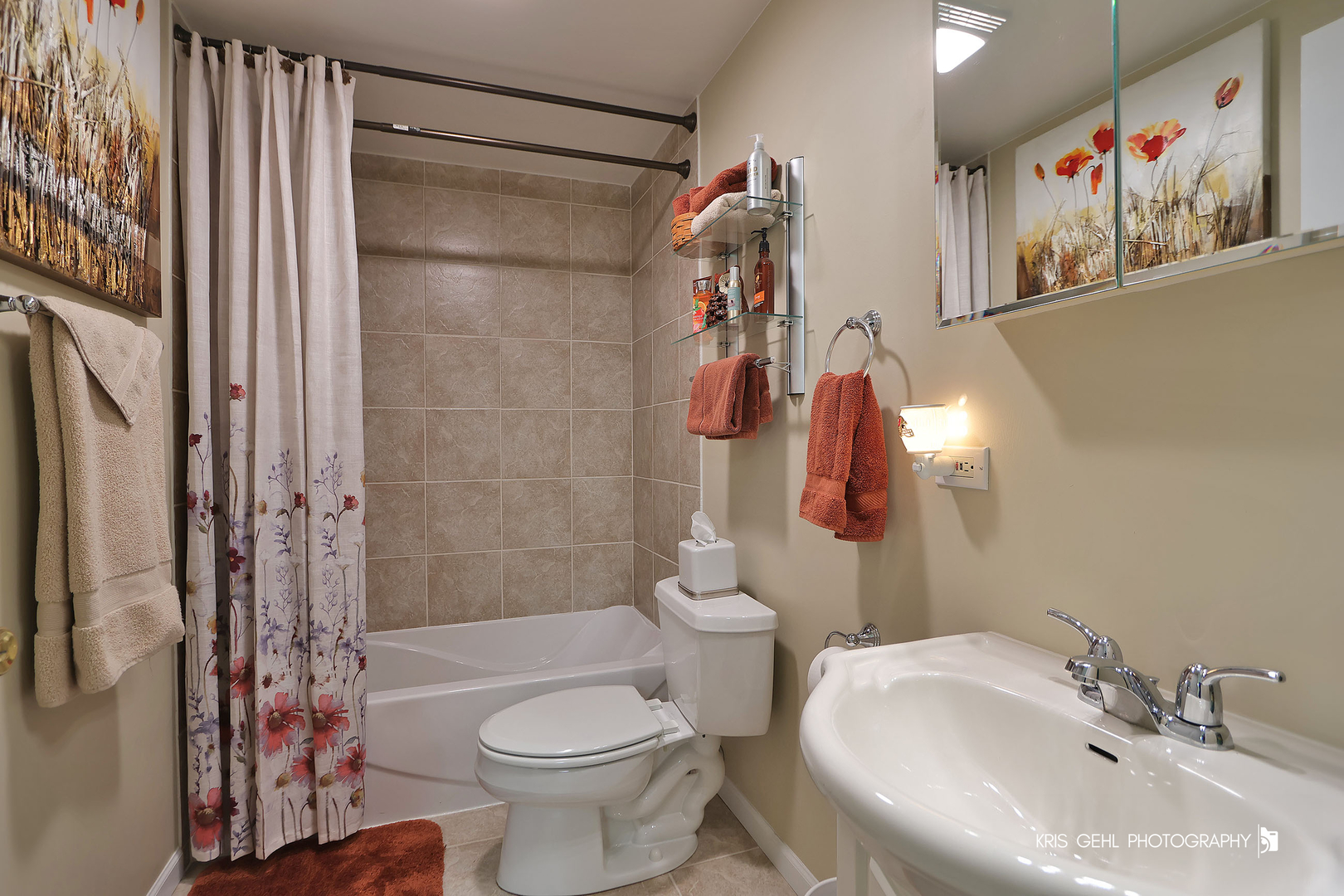 317 Sterling Circle Cary, IL 60013 - Photo 34 of 47 a bathroom with a sink toilet and shower
